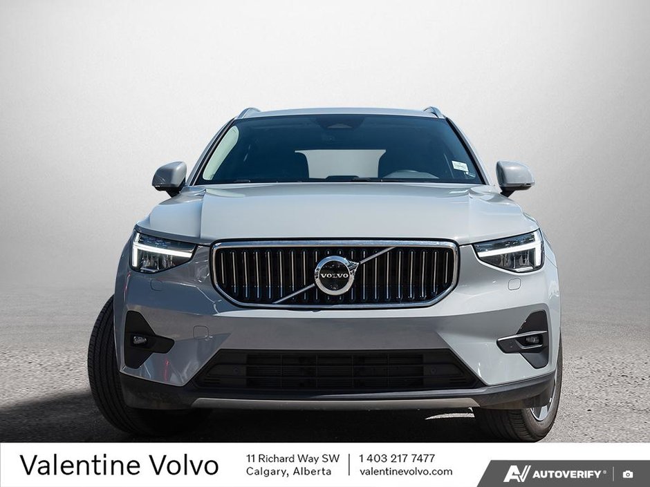 2024 Volvo XC40 Plus Bright Theme-1