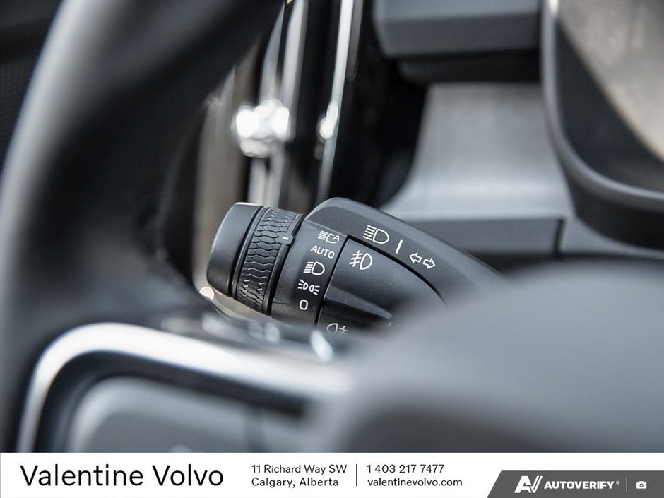 2024 Volvo XC40 Plus Bright Theme-14