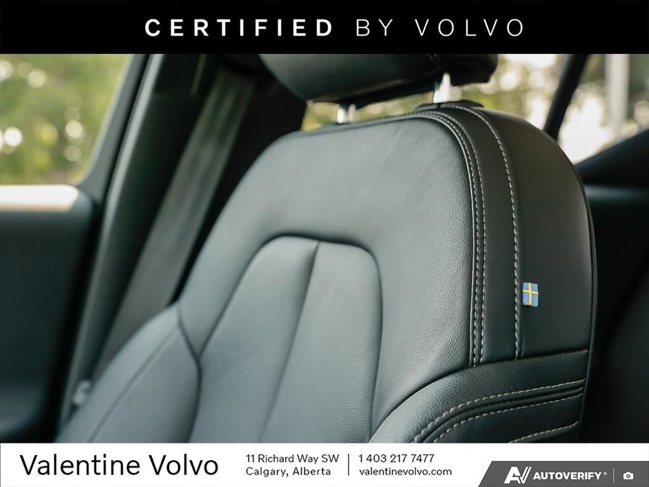 2024 Volvo XC40 Plus Dark Theme-22