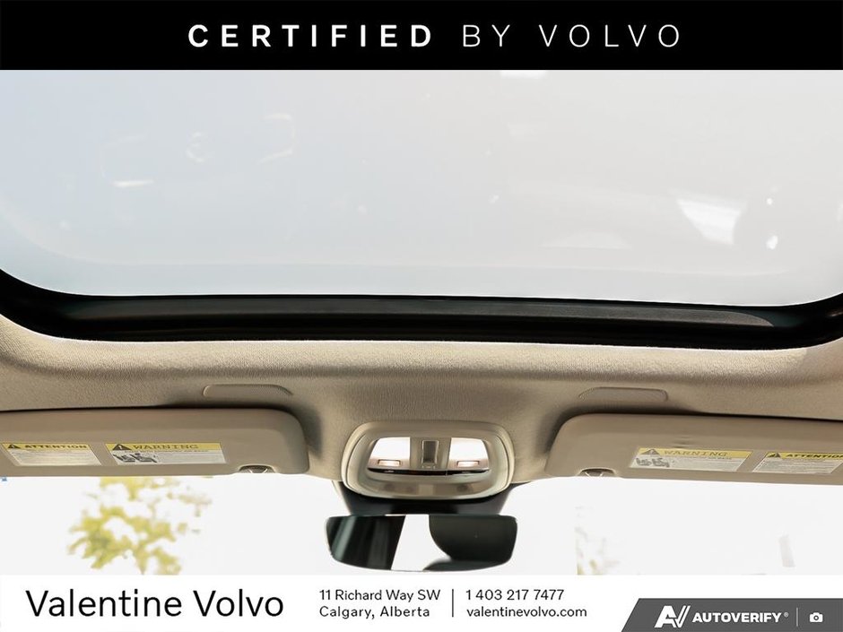 2024 Volvo XC40 Plus Dark Theme-24