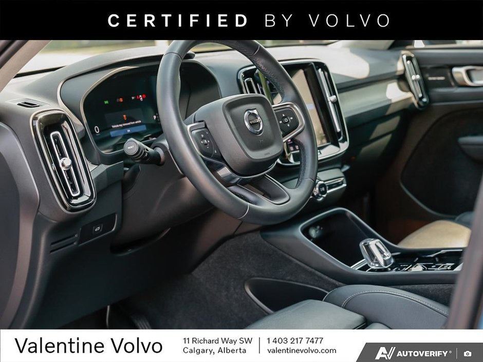 2024 Volvo XC40 Plus Dark Theme-12