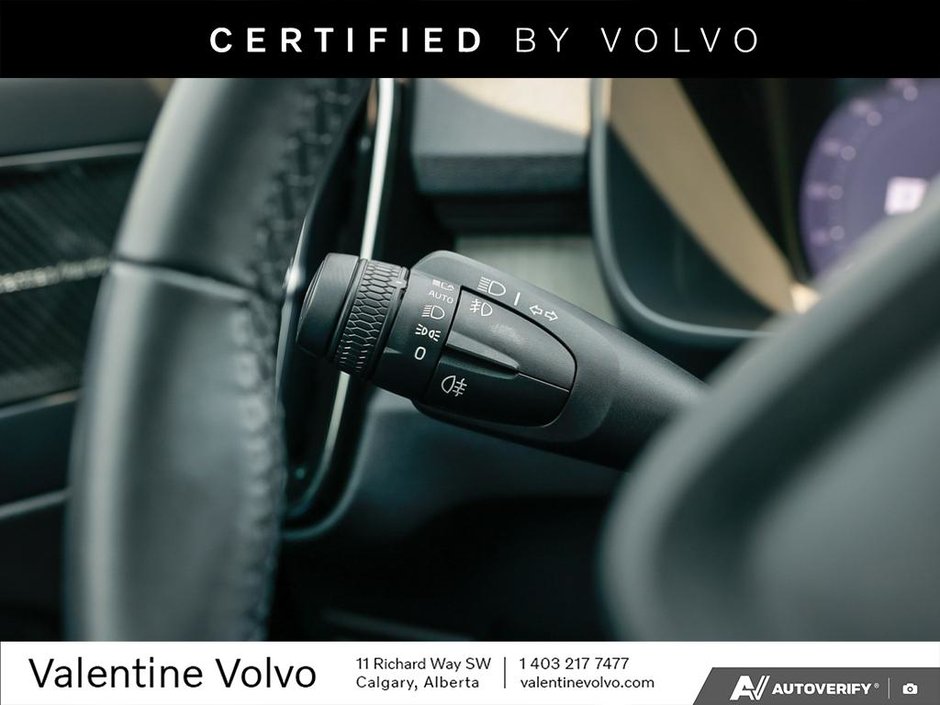 2024 Volvo XC40 Plus Dark Theme-15