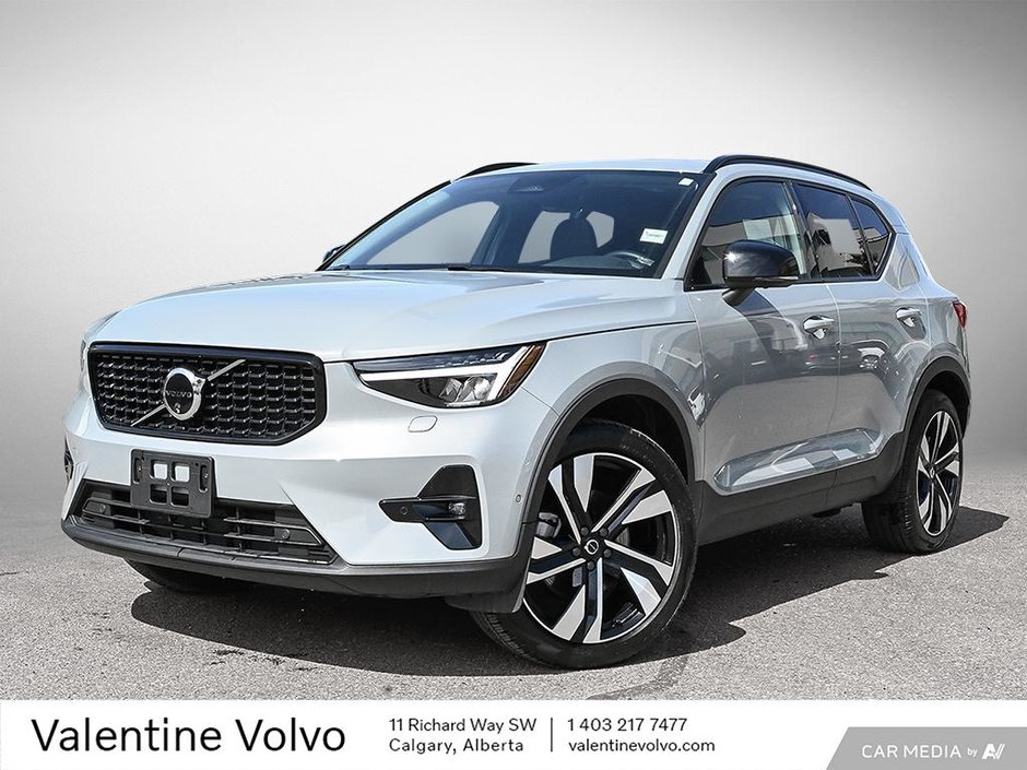 2025 Volvo XC40 Plus Dark Theme-0