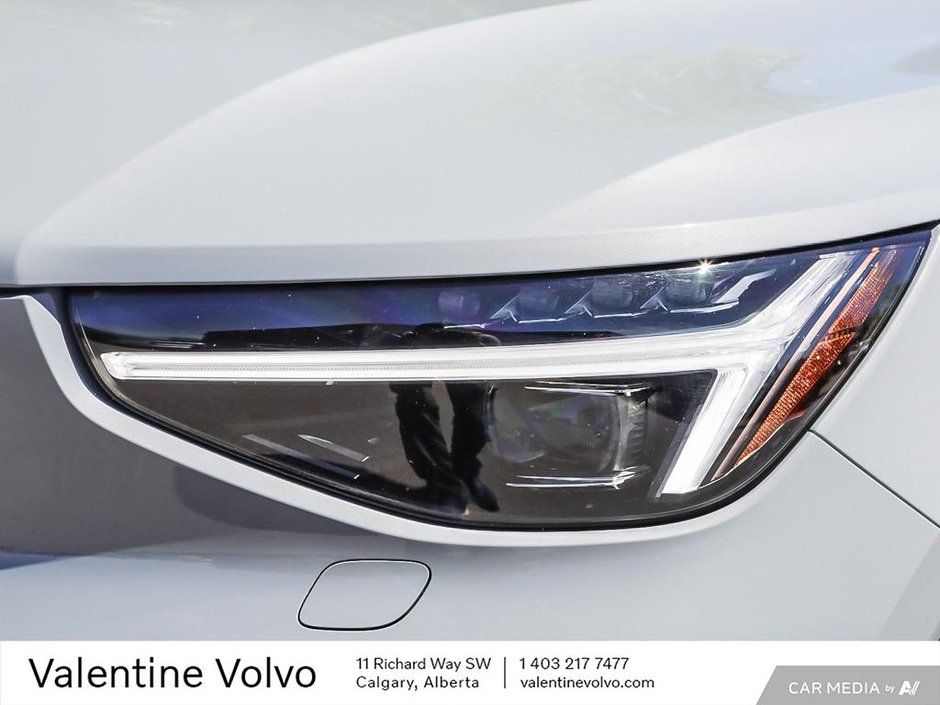 2025 Volvo XC40 Ultra Dark Theme-9
