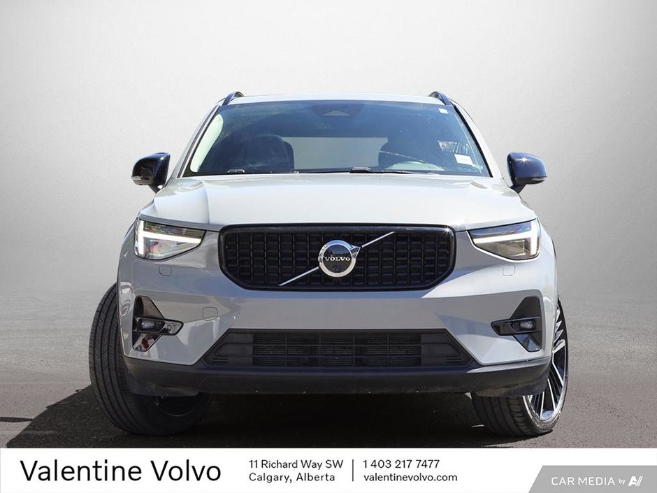 2025 Volvo XC40 Ultra Dark Theme-1