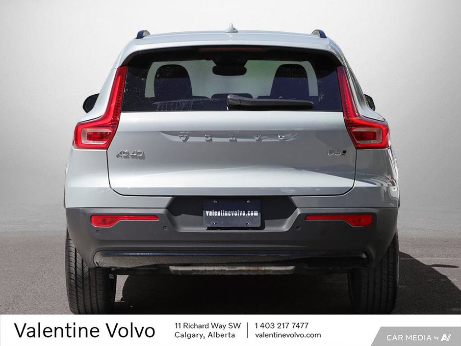2025 Volvo XC40 Ultra Dark Theme-4