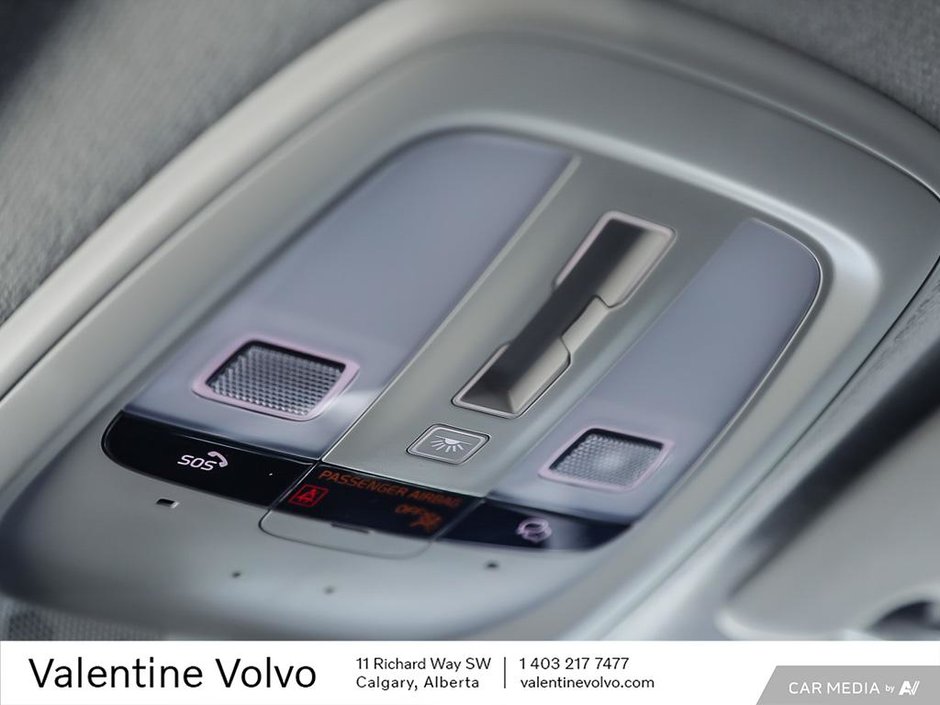 2025 Volvo XC40 Ultra Dark Theme-21