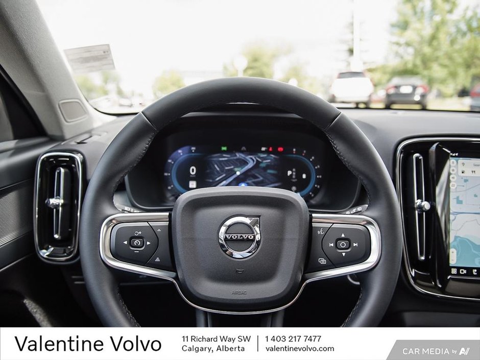 2025 Volvo XC40 Plus Dark Theme-13