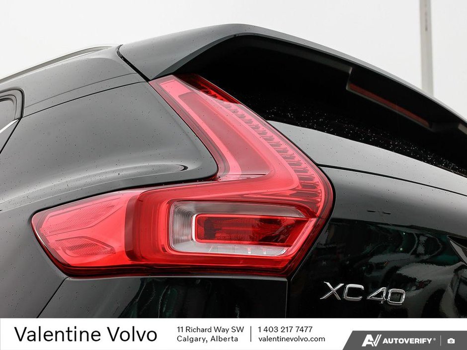 2025 Volvo XC40 Core Bright Theme-11
