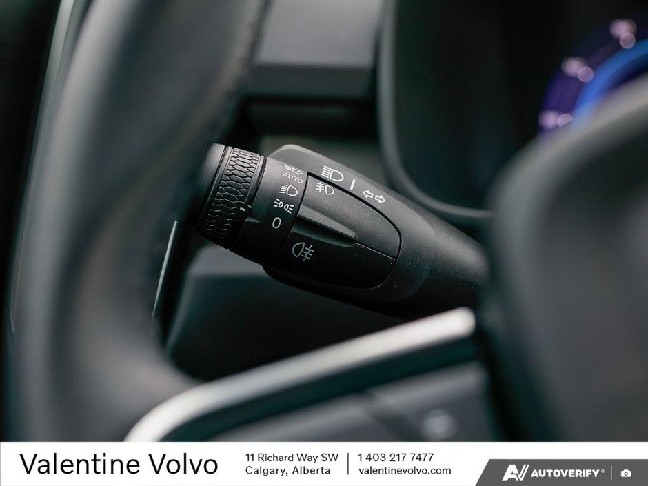 2025 Volvo XC40 Core Bright Theme-15