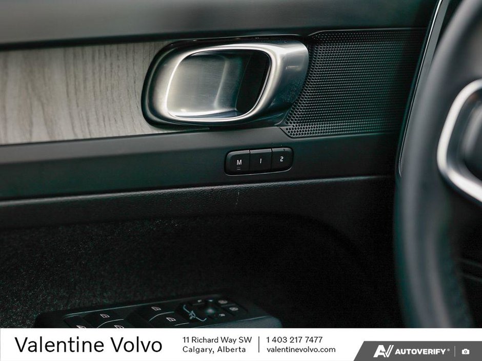 2025 Volvo XC40 Core Bright Theme-17