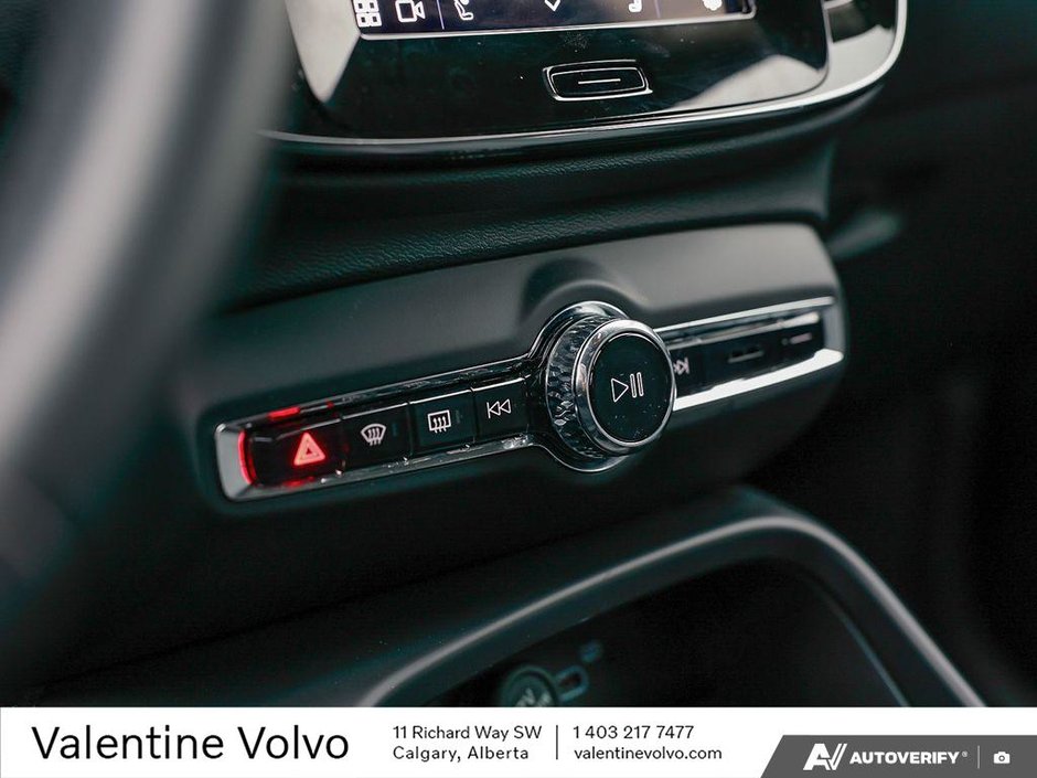 2025 Volvo XC40 Core Bright Theme-19