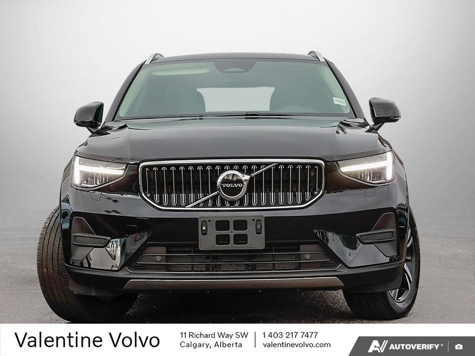 2025 Volvo XC40 Core Bright Theme-1