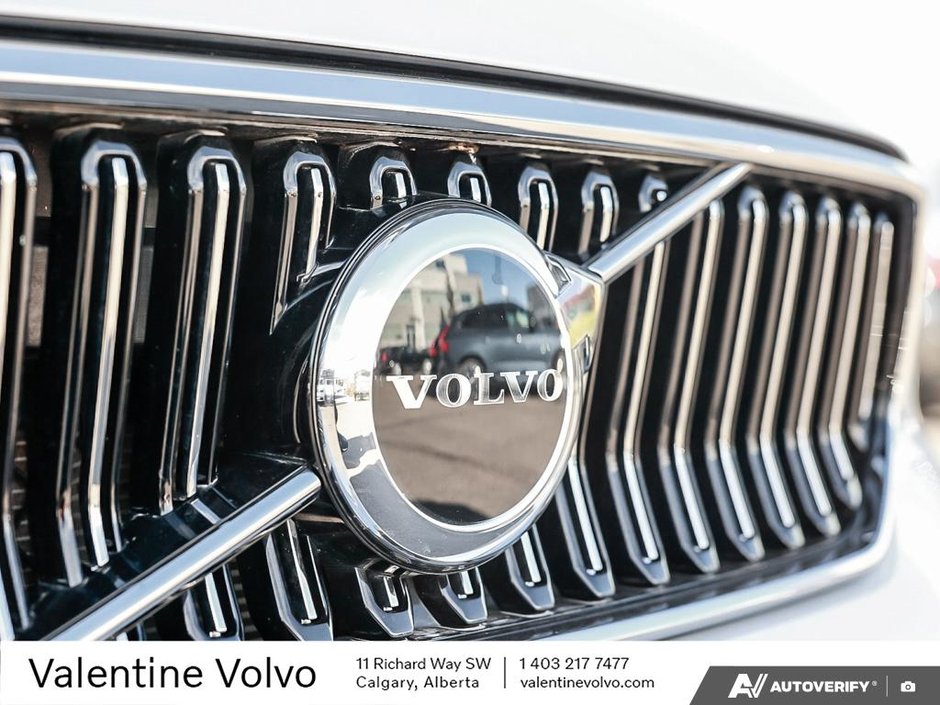 2025 Volvo XC40 Core Bright Theme-8