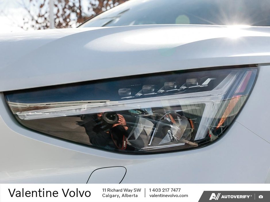 2025 Volvo XC40 Core Bright Theme-9