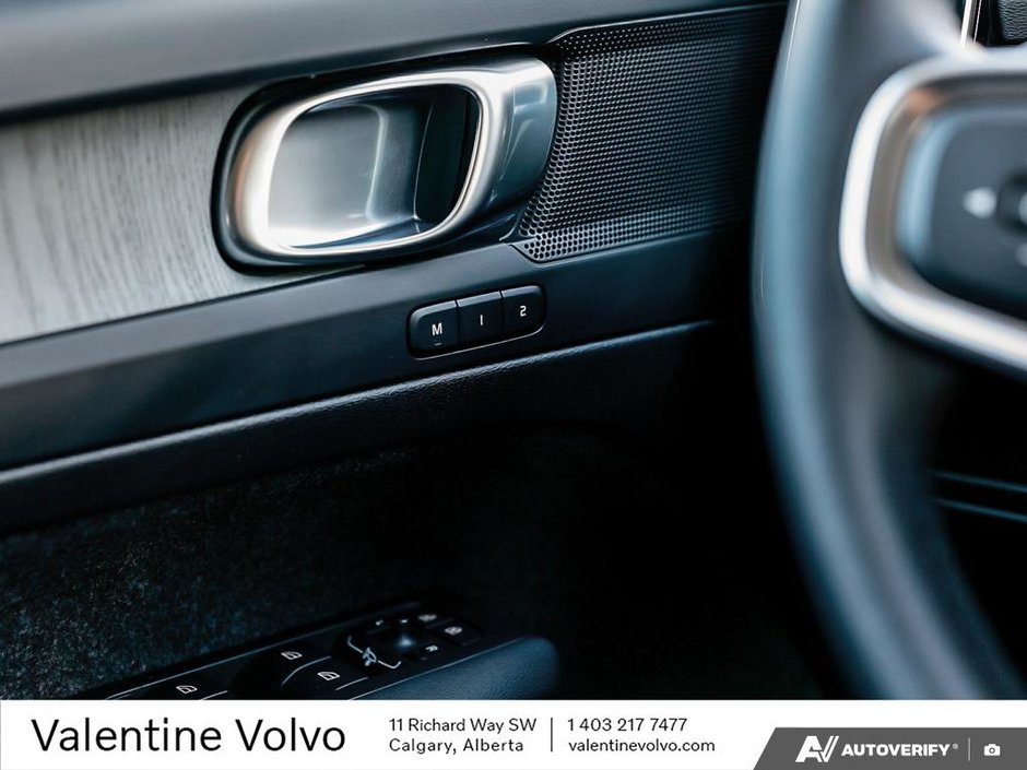 2025 Volvo XC40 Core Bright Theme-17