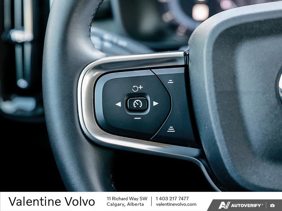 2025 Volvo XC40 Core Bright Theme-16