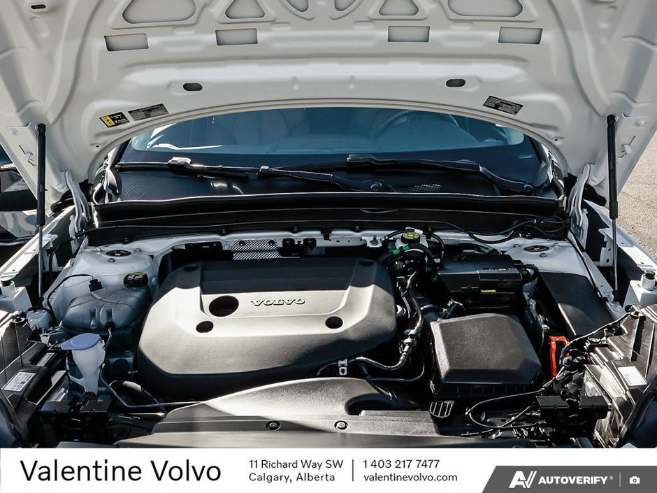 2025 Volvo XC40 Core Bright Theme-7