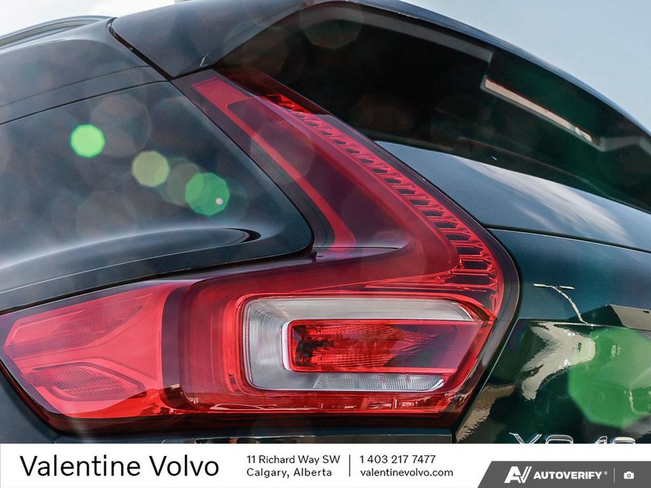 2025 Volvo XC40 Core Bright Theme-11
