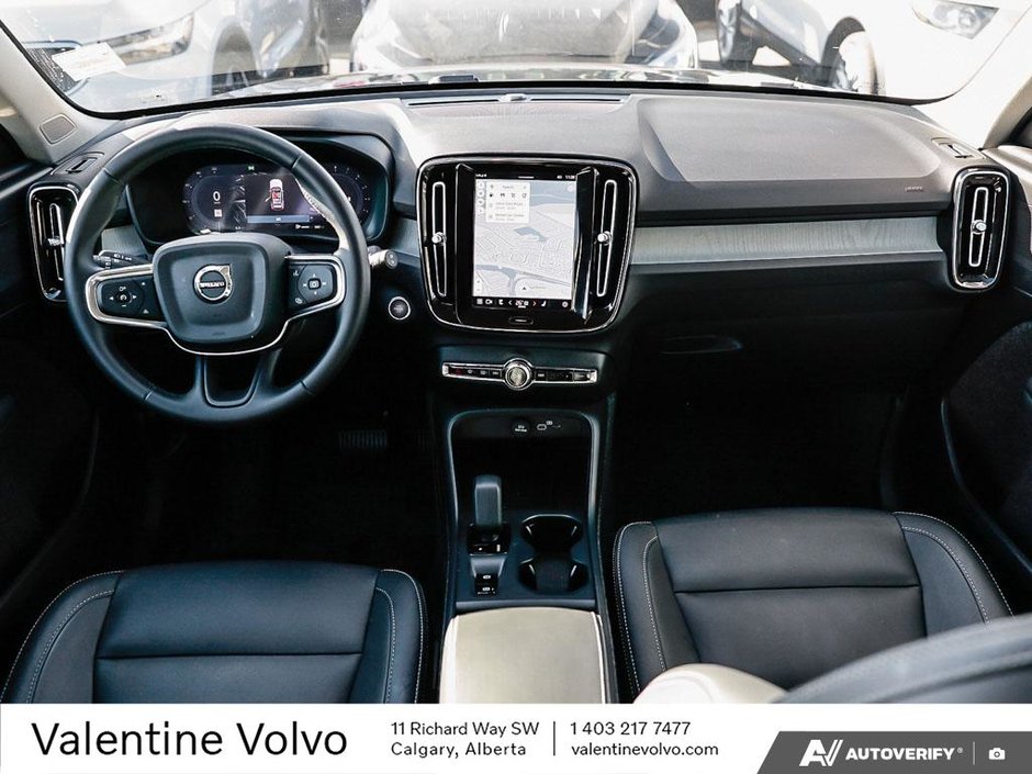 2025 Volvo XC40 Core Bright Theme-24
