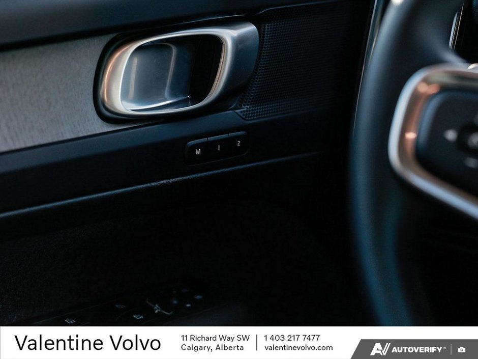 2025 Volvo XC40 Core Bright Theme-17