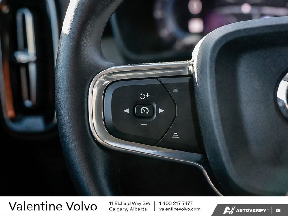 2025 Volvo XC40 Core Bright Theme-16