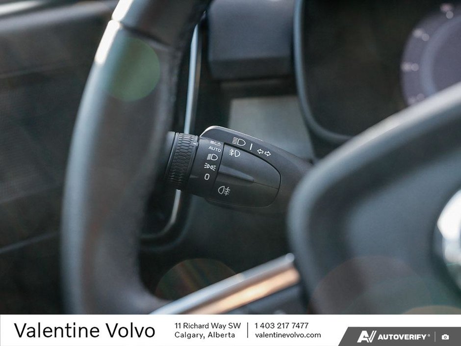 2025 Volvo XC40 Core Bright Theme-15