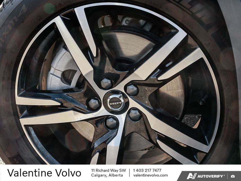2025 Volvo XC40 Core Bright Theme-5