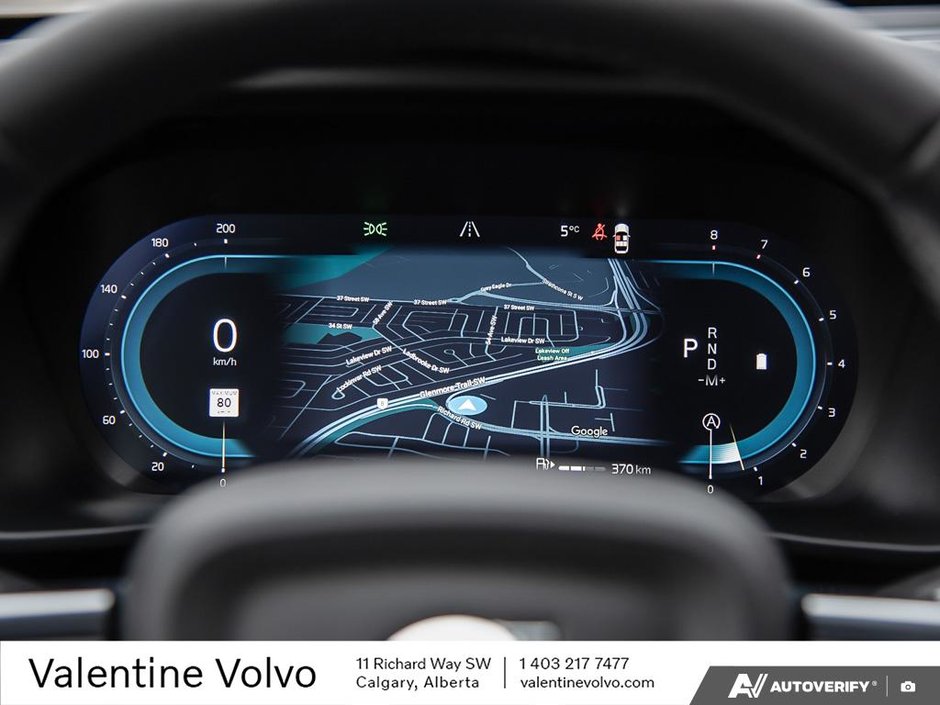 2025 Volvo XC40 Plus Dark Theme-14