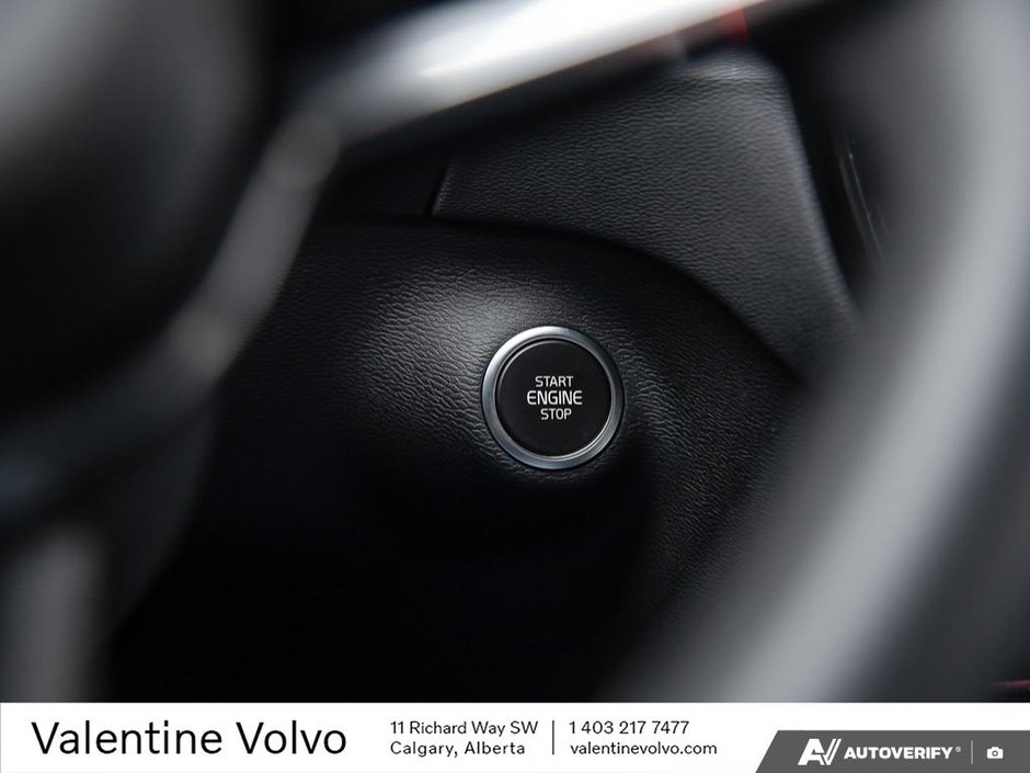 2025 Volvo XC40 Core Bright Theme-26