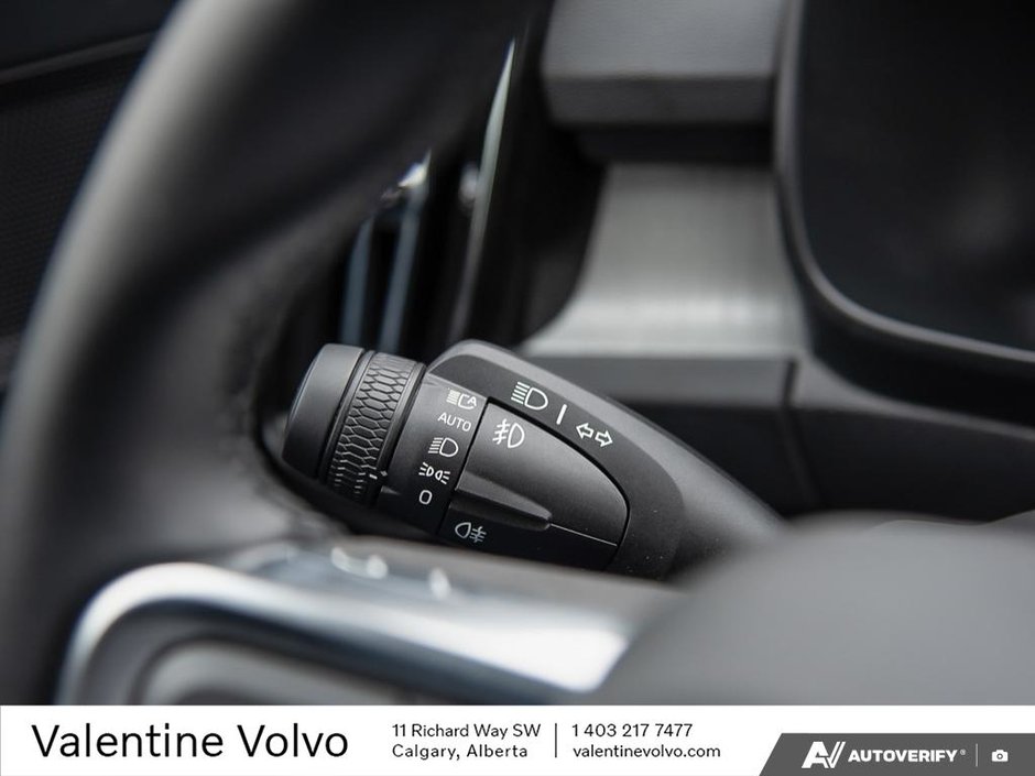 2025 Volvo XC40 Core Bright Theme-15