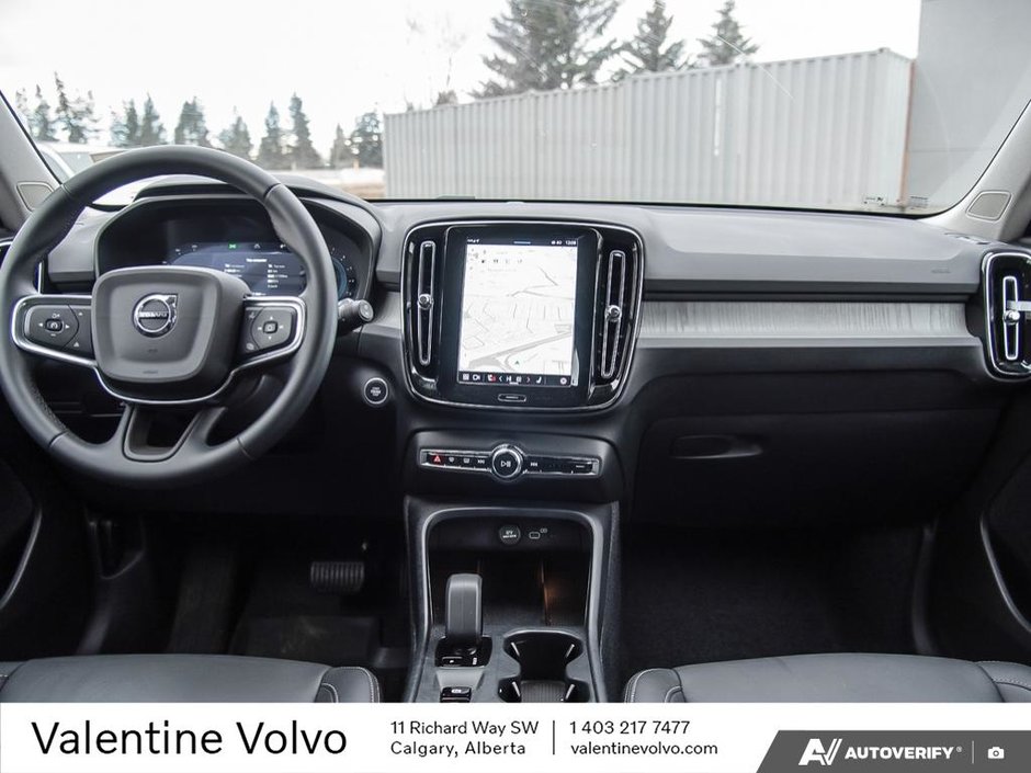 2025 Volvo XC40 Core Bright Theme-24