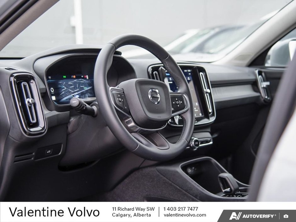 2025 Volvo XC40 Core Bright Theme-12