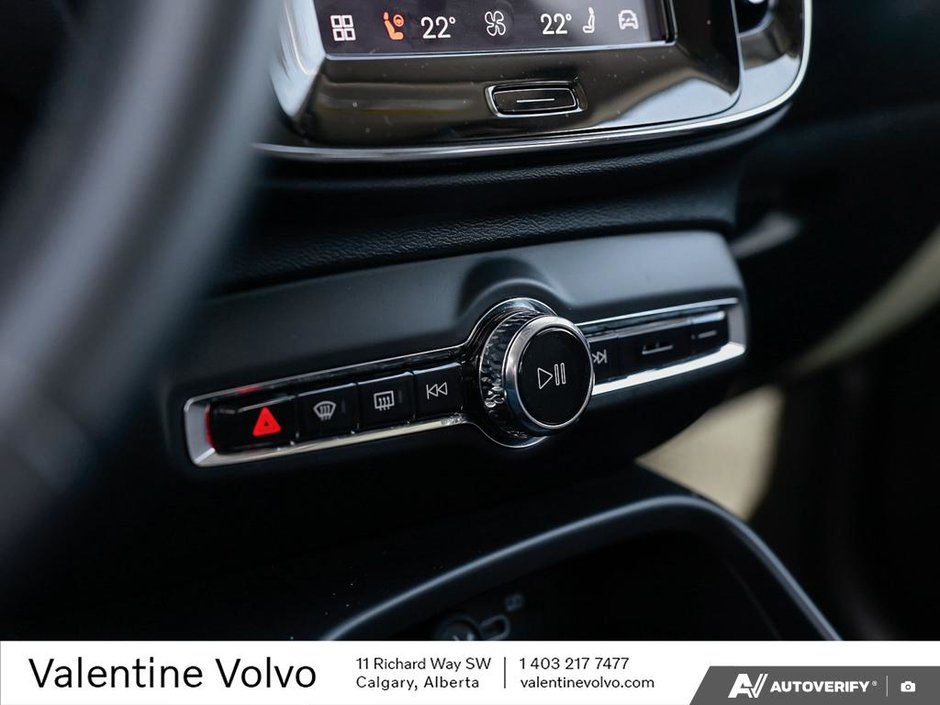 2025 Volvo XC40 Core Bright Theme-19