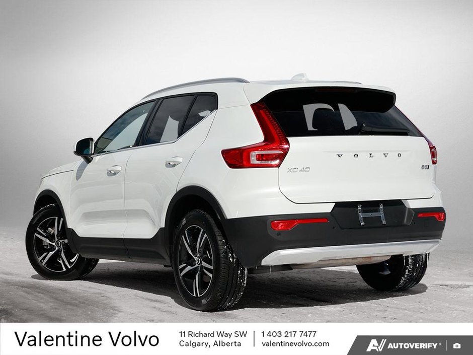 2025 Volvo XC40 Core Bright Theme-3