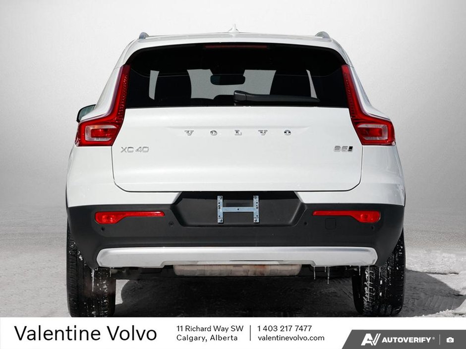 2025 Volvo XC40 Core Bright Theme-4