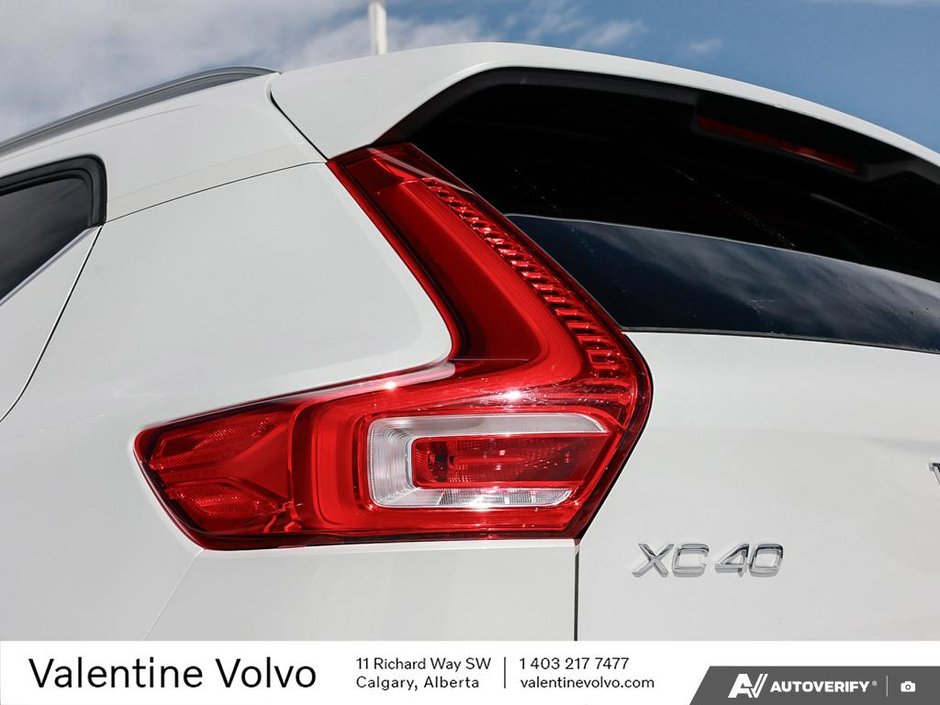 2025 Volvo XC40 Core Bright Theme-11