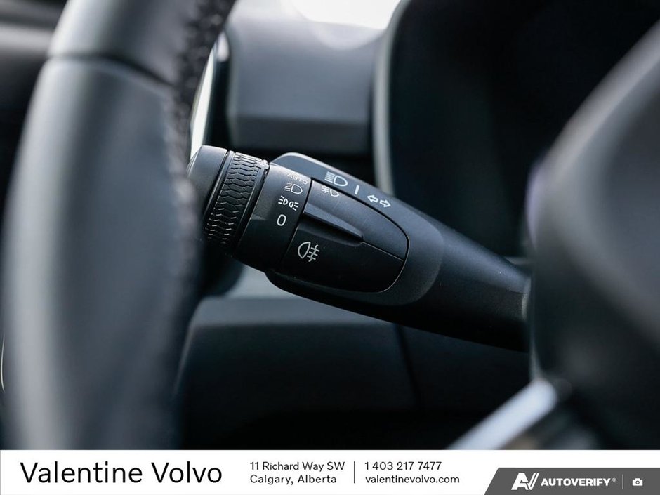 2025 Volvo XC40 Core Bright Theme-15