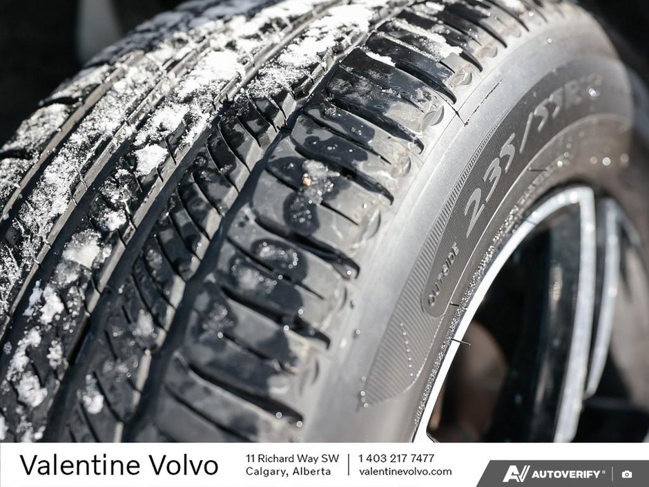 2025 Volvo XC40 Core Bright Theme-6