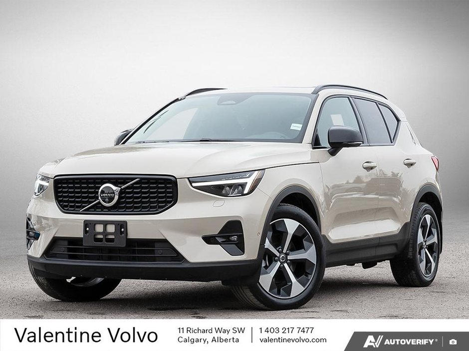 2025 Volvo XC40 Plus Dark Theme-0