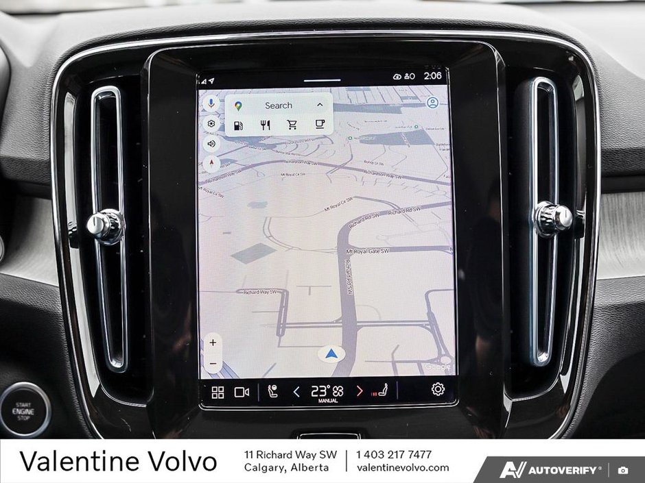 2025 Volvo XC40 Plus Dark Theme-20