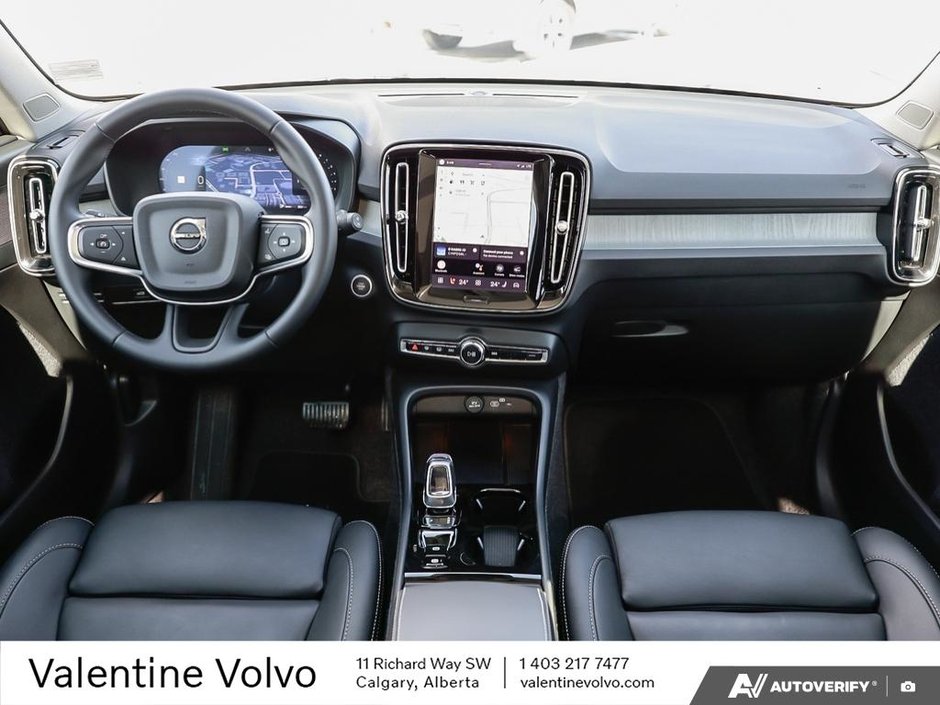 2025 Volvo XC40 Plus Dark Theme-24