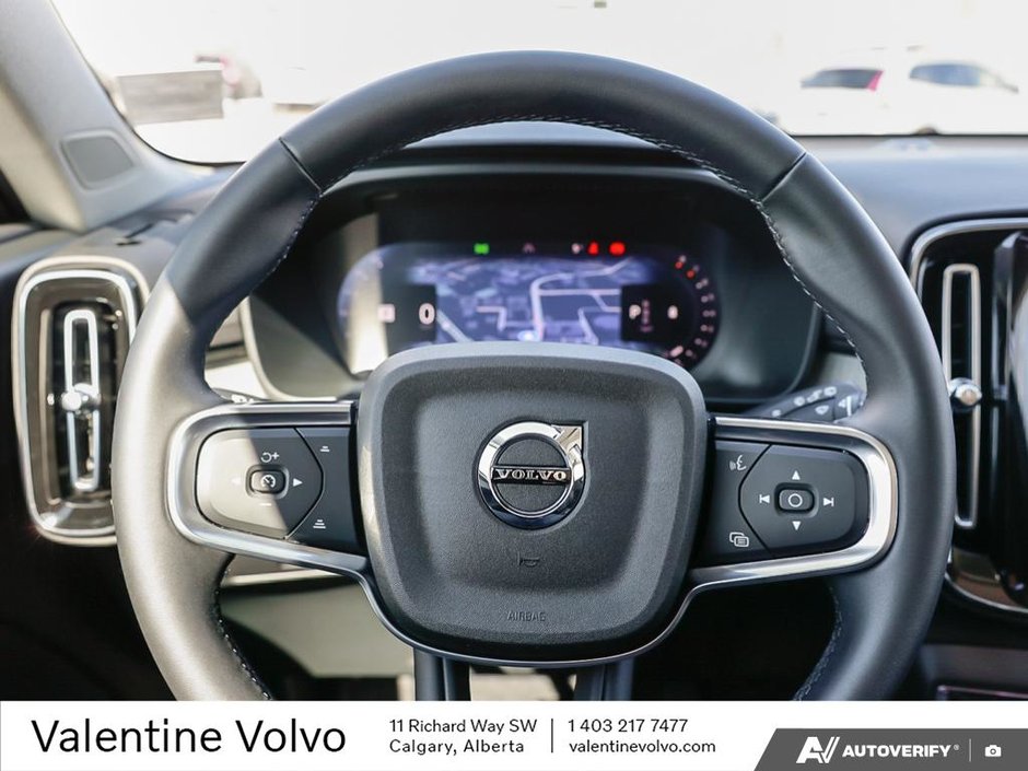 2025 Volvo XC40 Plus Dark Theme-13