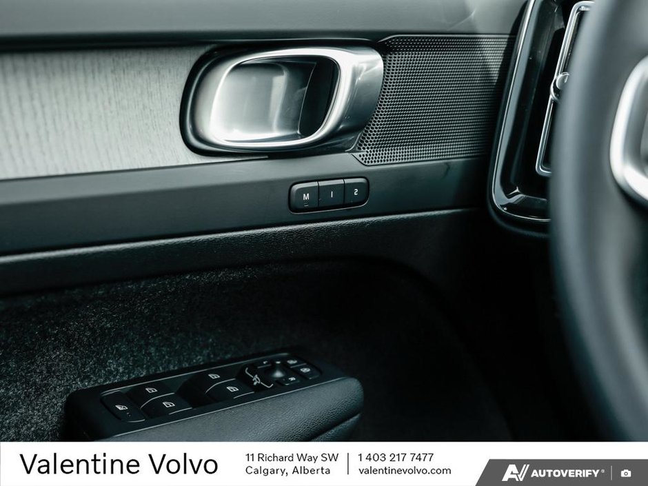 2025 Volvo XC40 Core Bright Theme-17