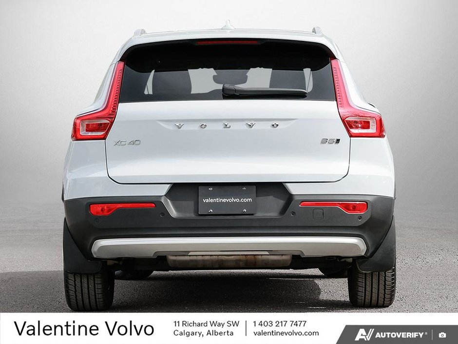 2025 Volvo XC40 Core Bright Theme-4