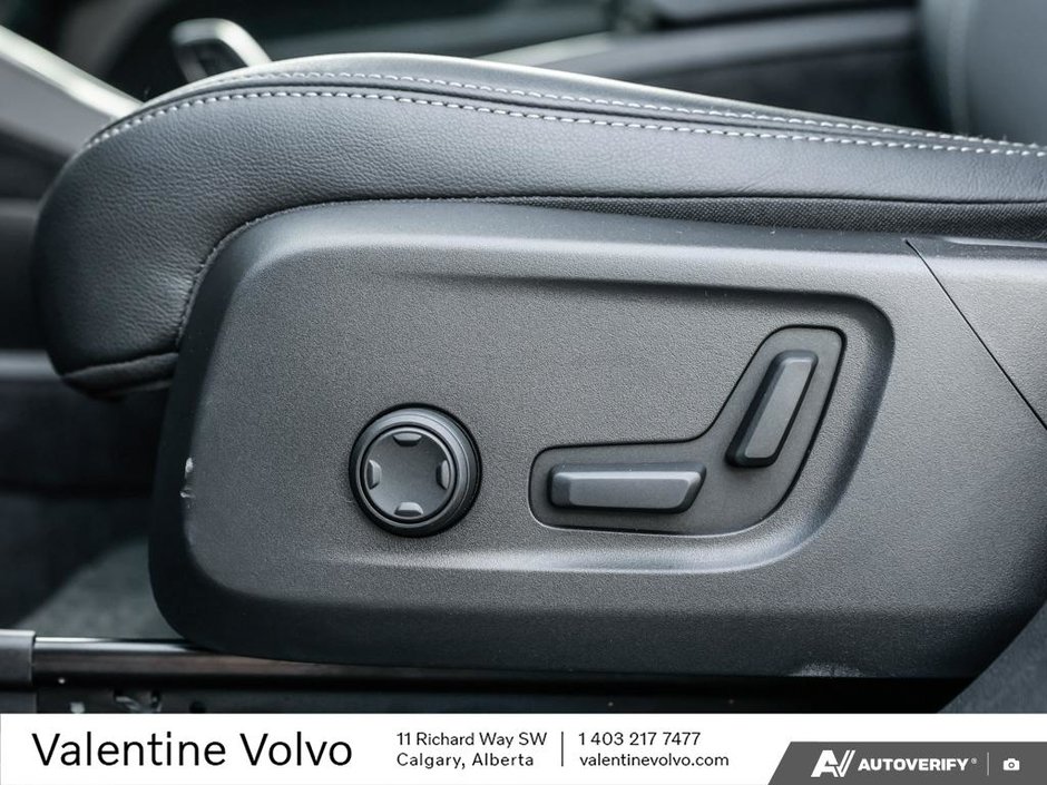 2025 Volvo XC40 Core Bright Theme-24