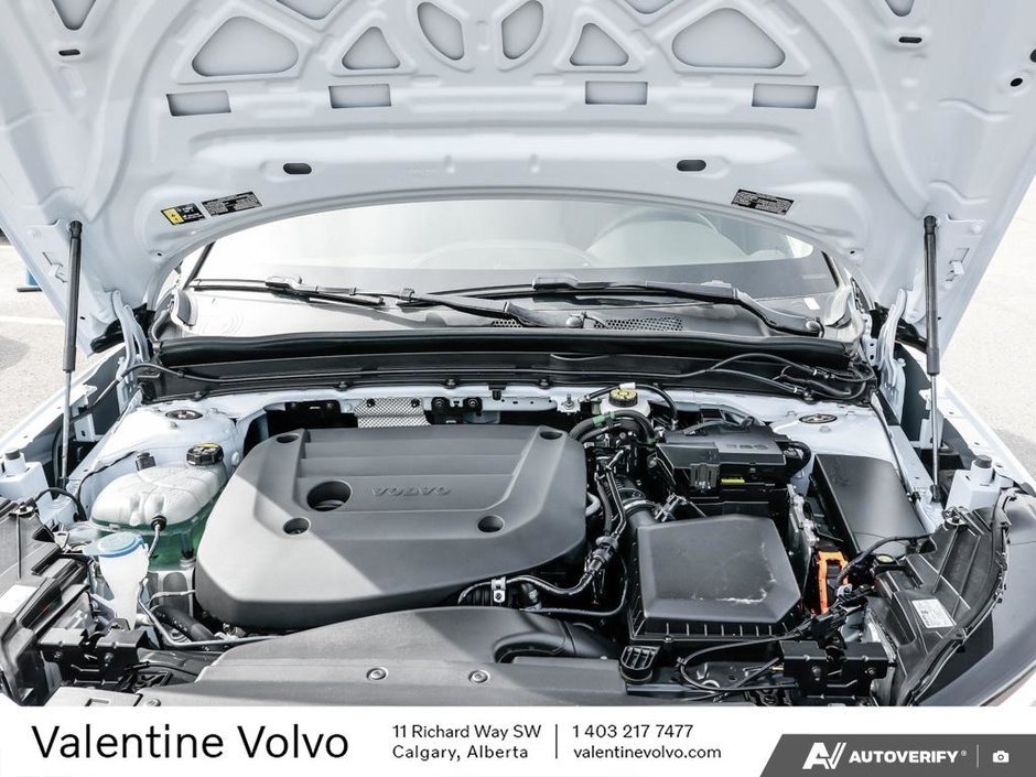 2025 Volvo XC40 Core Bright Theme-7