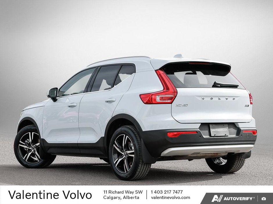 2025 Volvo XC40 Core Bright Theme-3