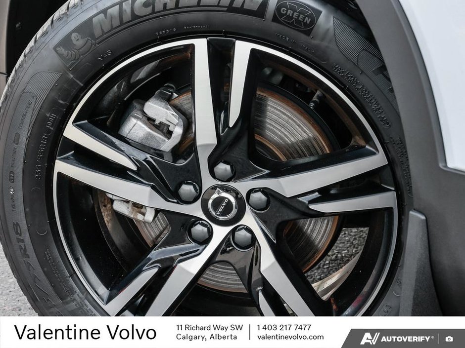 2025 Volvo XC40 Core Bright Theme-5