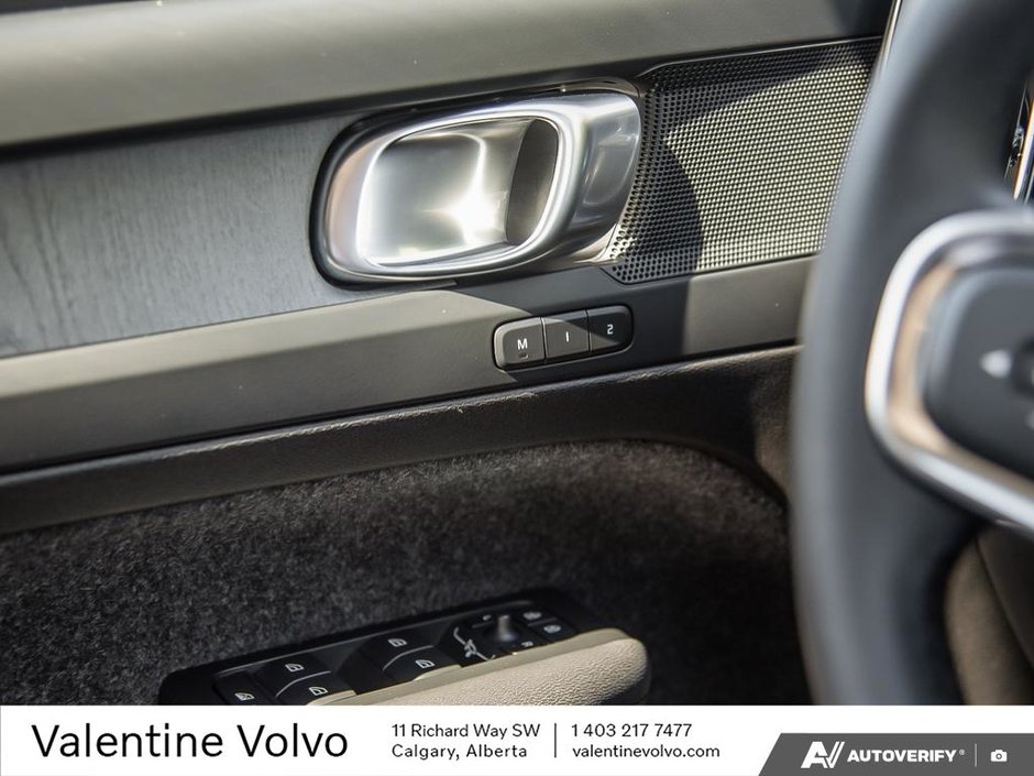 2025 Volvo XC40 Core Bright Theme-16